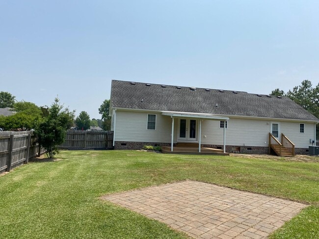 Building Photo - Charming 4BR/3BA Home in Azalea Acres – A Must-See