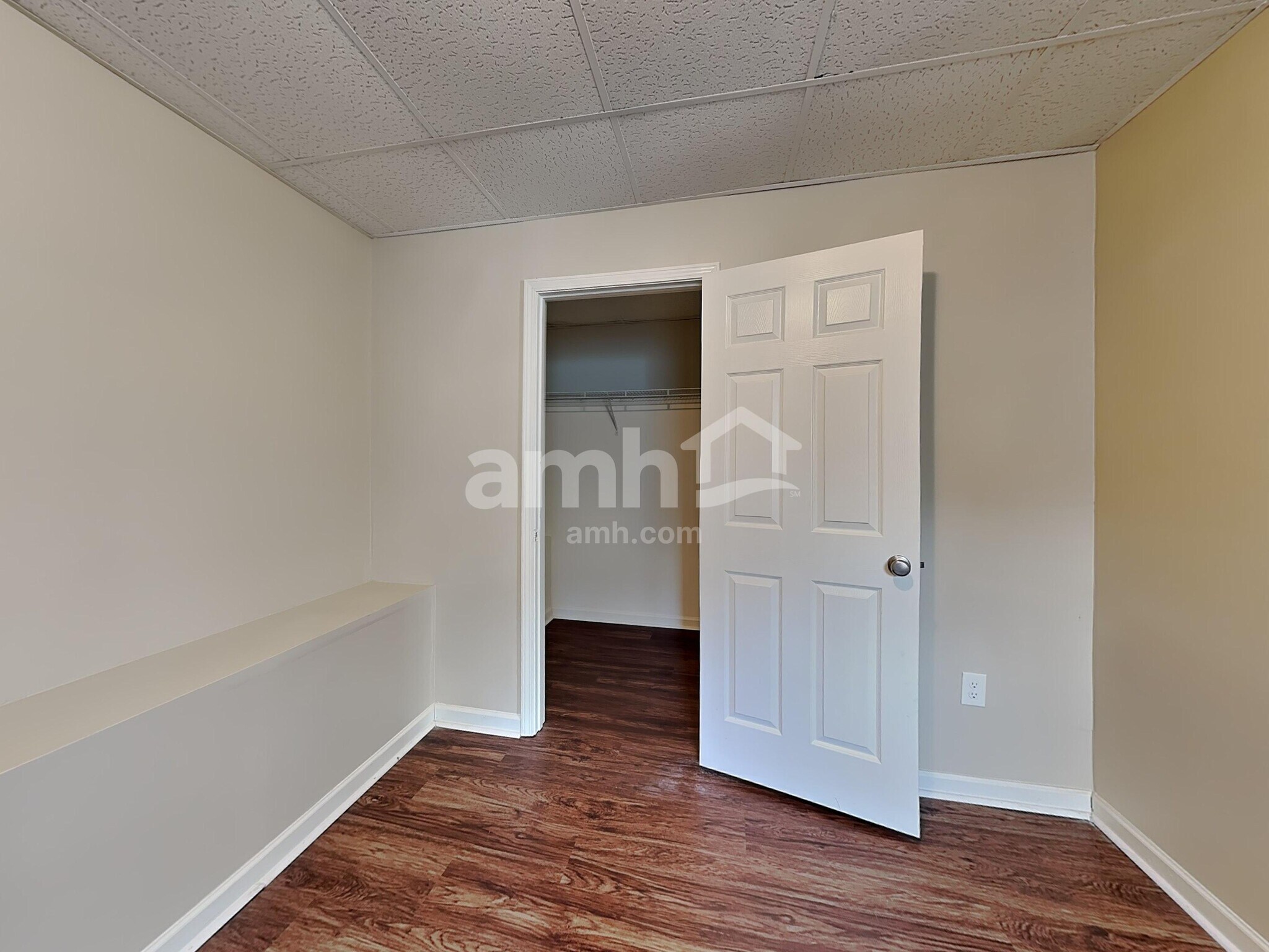 Building Photo - 276 Tanglewood Dr