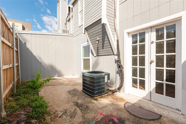 Building Photo - 4618 San Jacinto St