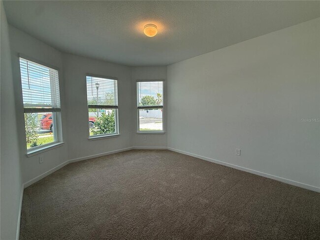 Building Photo - 3915 Big Sky Dr