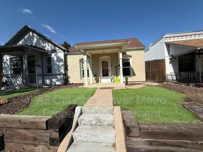 Building Photo - 831 Elati St