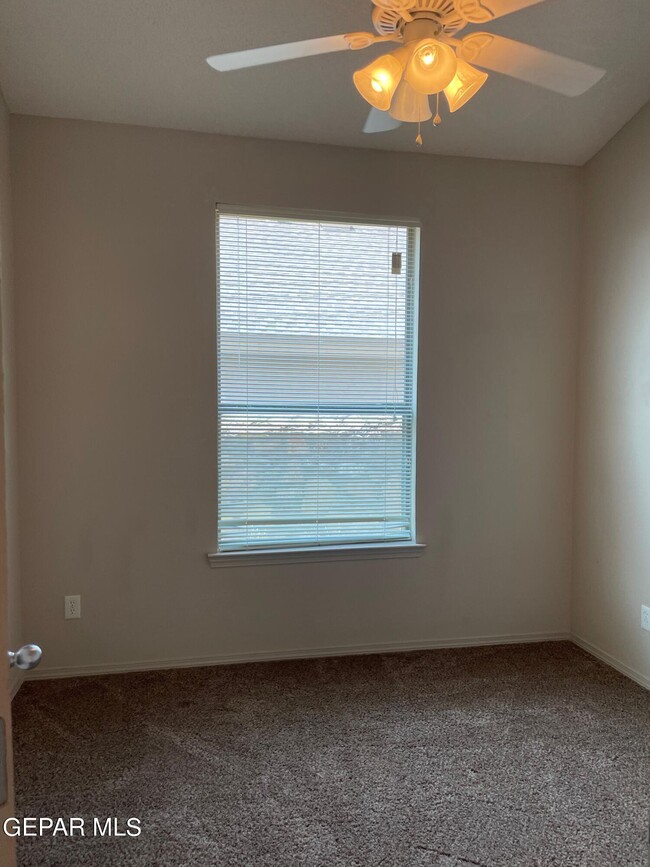 Building Photo - 11249 Duster Dr