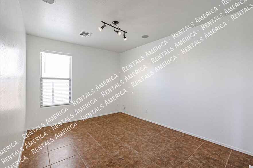 Building Photo - 4635 W Burgess Ln