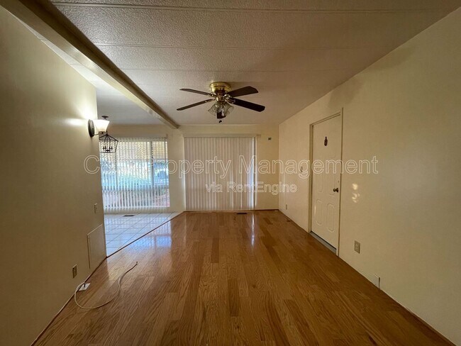 Building Photo - 17042 Esperanza Dr