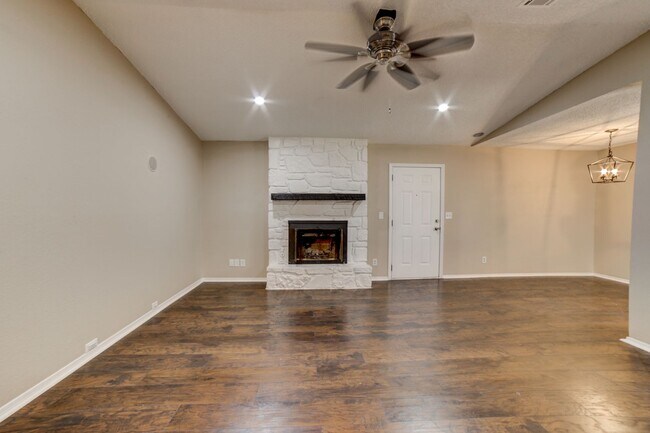 Building Photo - 14628 S Xenophon Ave