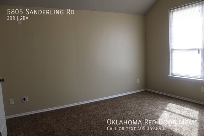 Building Photo - 5805 Sanderling Rd