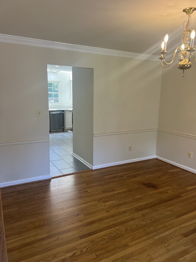Building Photo - Spacious Colonial Home for Rent in Chancel...