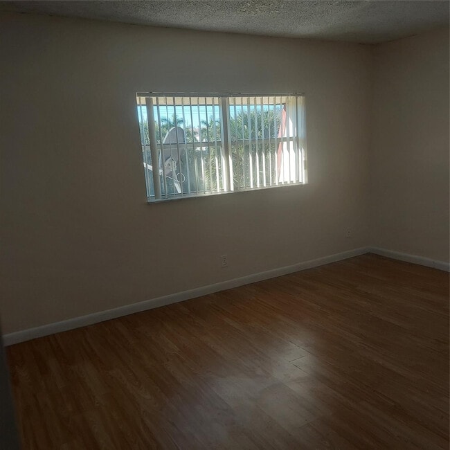 Building Photo - 5409 NW 27th St