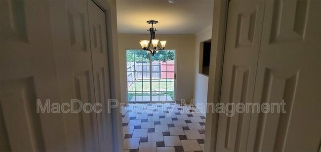 Building Photo - 619 Anvil Rd