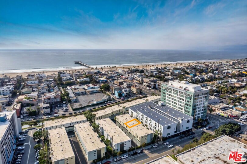 Building Photo - 310 Washington Blvd