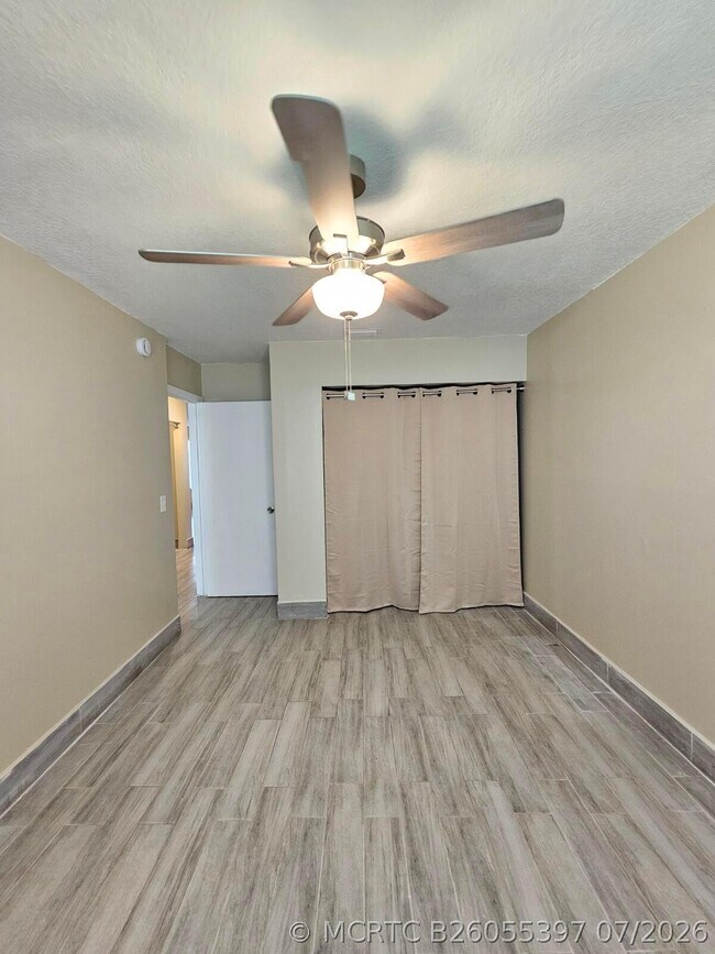 Building Photo - 4859 Orleans Ct