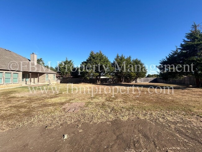 Building Photo - 1904 Uhl Rd