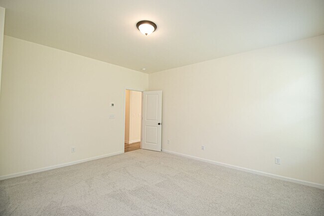 Building Photo - Great Wesley Chapel Location!