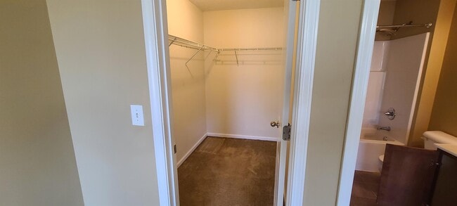 Building Photo - 2504 Emma Katherine Ln