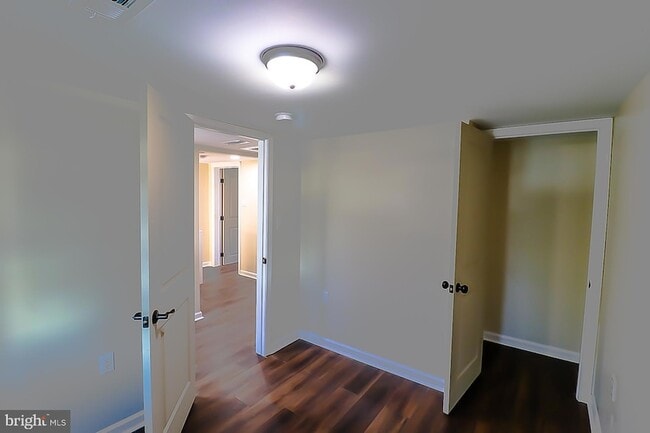 Building Photo - 427 Highland Ave