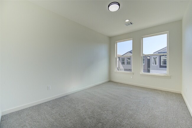 Building Photo - 2920 El Fenice Ln