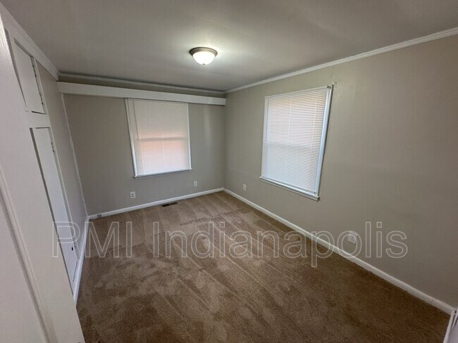 Building Photo - 2107 N Spencer Ave