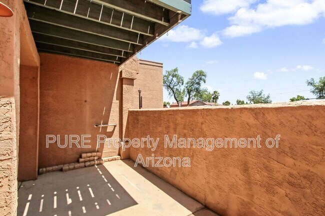 Building Photo - 1224 E Evergreen St
