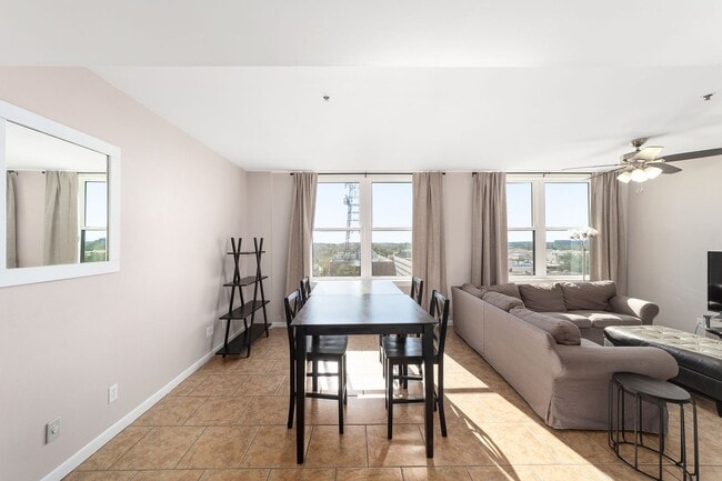 Building Photo - Seagle Building 7C