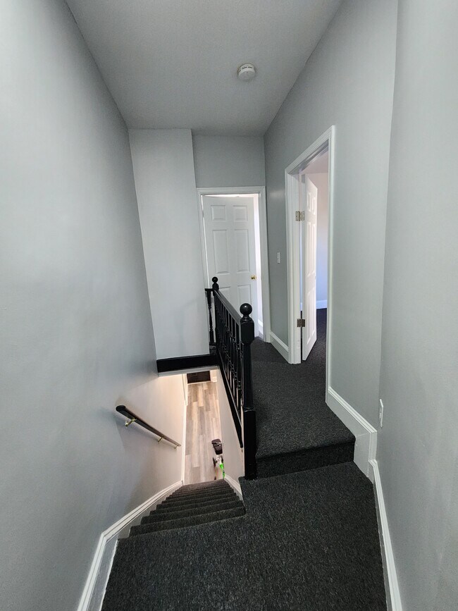 Building Photo - 19 S 45th St