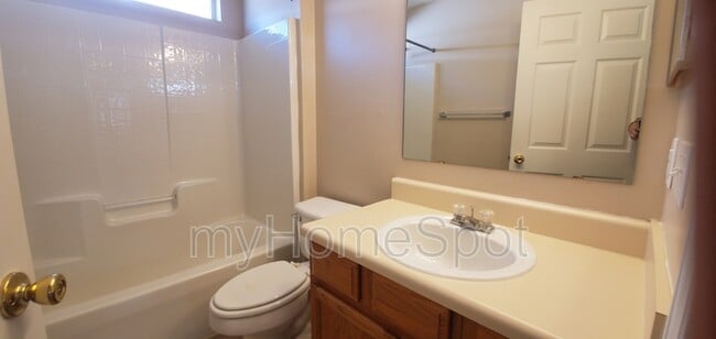 Building Photo - 2520 Trailwood Dr