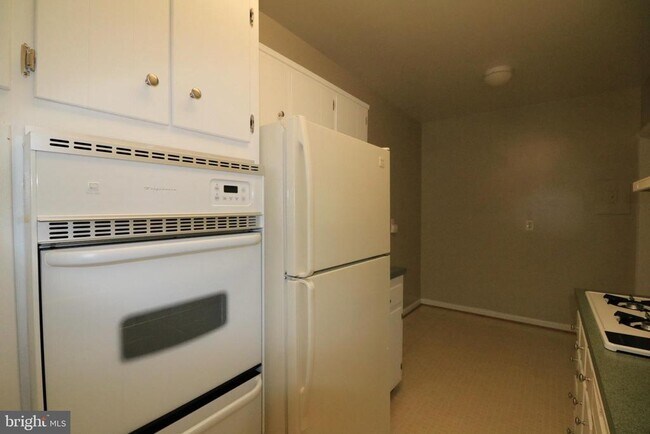 Building Photo - 10500 ROCKVILLE Pike