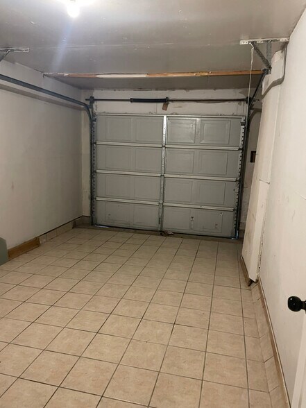 Building Photo - 10636 Wessex Dr