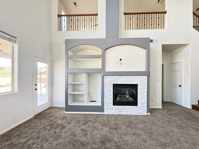 Building Photo - Stunning Cabezon Area Home!