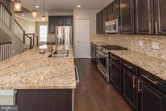 Building Photo - 408 Hendrix Ave