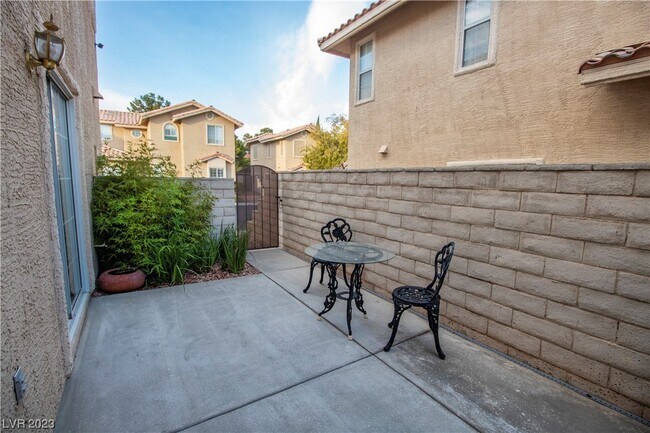 Building Photo - 9309 Scenic Mountain Ln