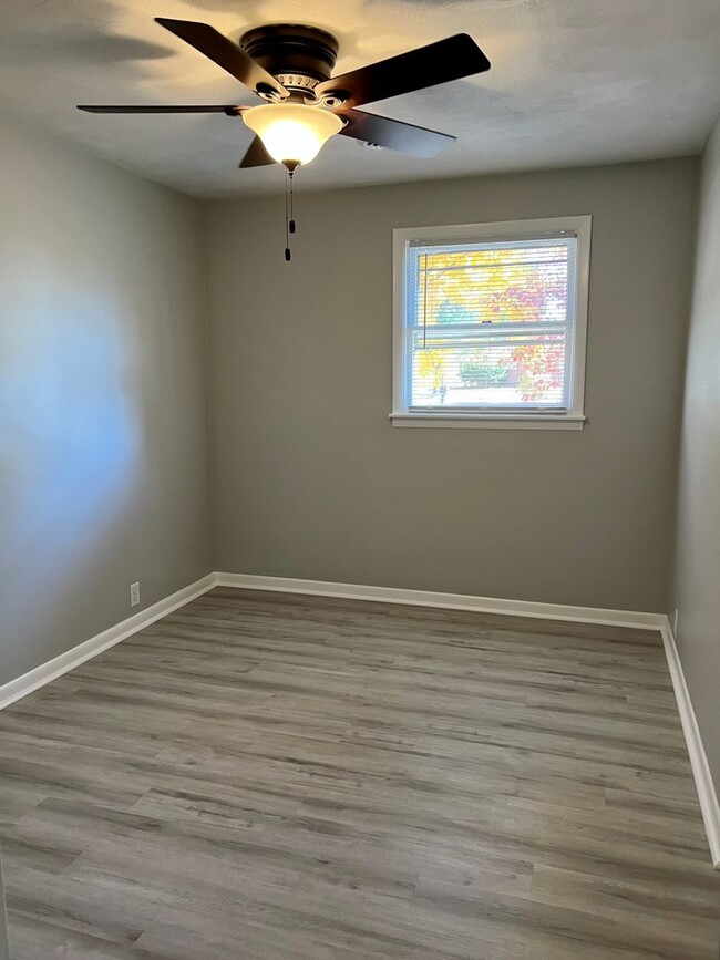 Building Photo - Newly renovated 3-Bedroom North Side Home ...