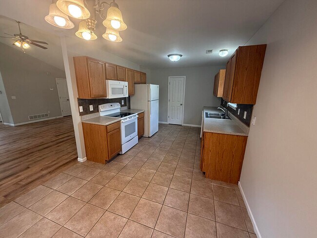 Building Photo - 1432 Bodie Dr