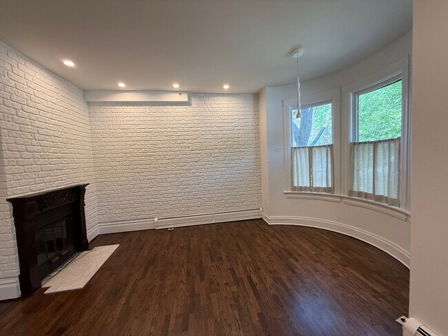 Building Photo - Remodeled one bedroom Condo for Rent in Do...
