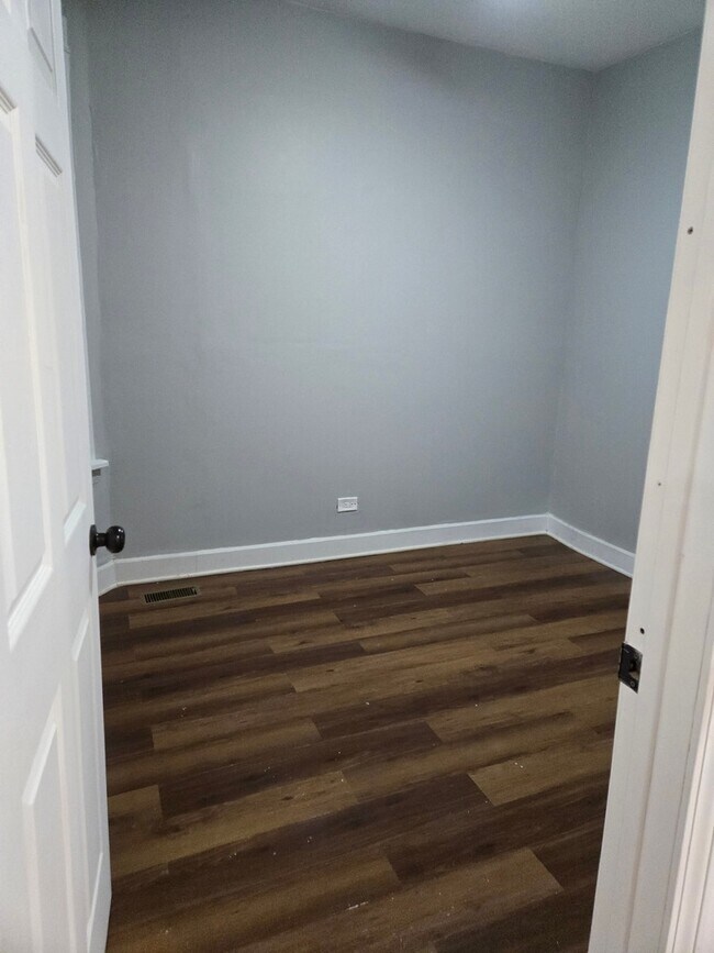 Building Photo - 6229 S Bishop St