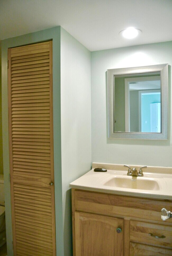 Building Photo - 121 Ocean Cove Dr