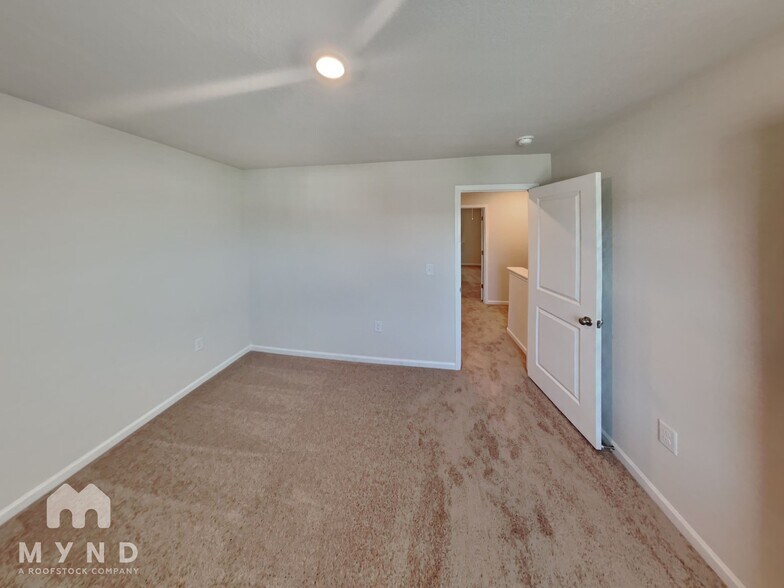 Building Photo - 6232 Lowe Ln
