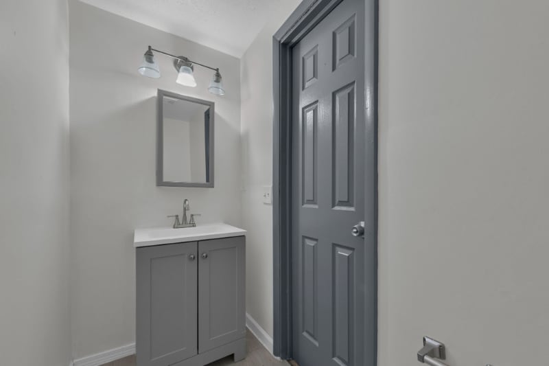 Building Photo - 6011 Stover Ave