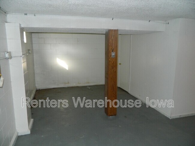 Building Photo - 4424 SE 8th St