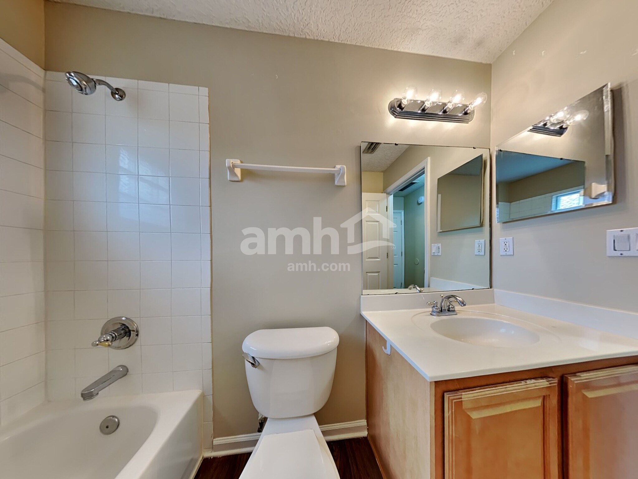 Building Photo - 3623 Silver Bluff Blvd