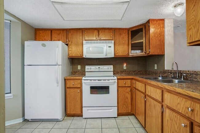 Building Photo - 3517 Peeler Rd
