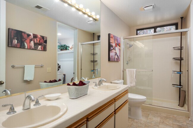 Building Photo - 28914 Desert Princess Dr