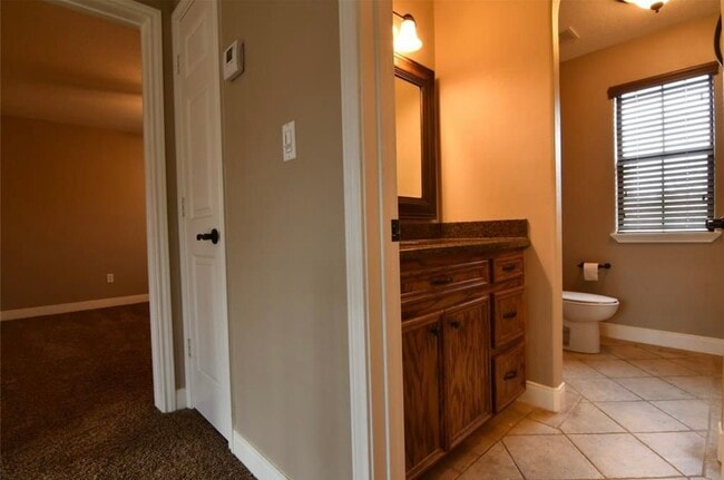 Building Photo - 2063 Apache Dr