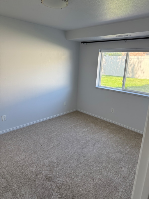 Building Photo - 174 S 200 E