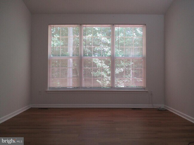 Building Photo - 11135 Maryland Manor Ct
