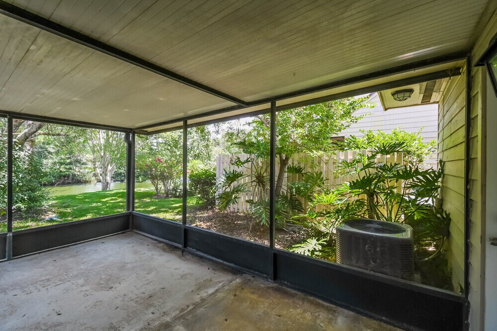 Building Photo - 4176 Rollingwood Ct