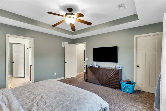 Building Photo - 2 story 4 bedroom 3.5 bath