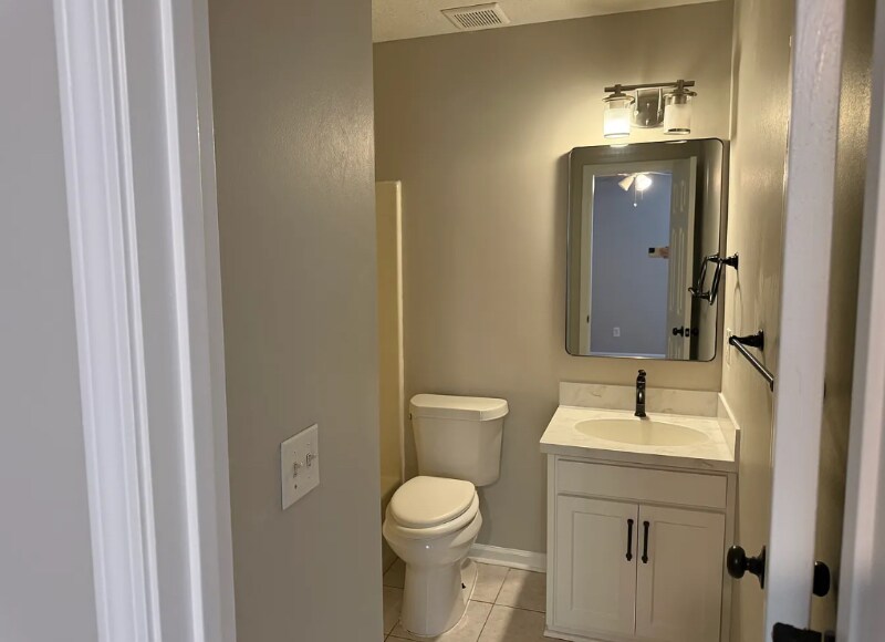 Building Photo - 2644 St Charles Ln NW