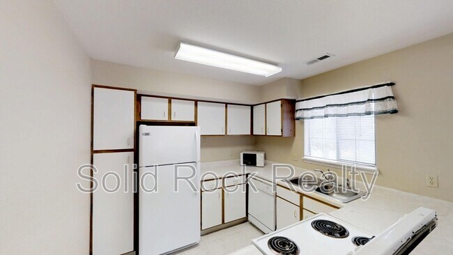 Building Photo - 2187 Denton Grove