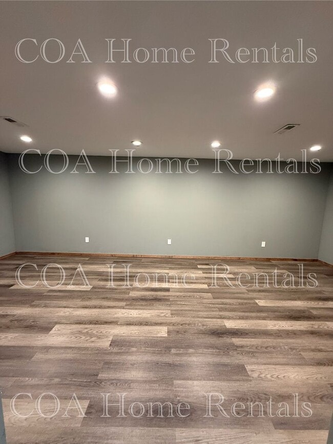 Building Photo - Midtown