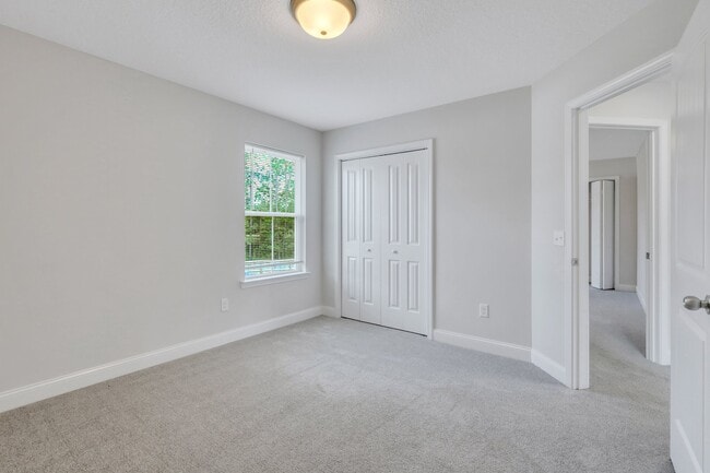 Building Photo - 120 Ironwood Dr